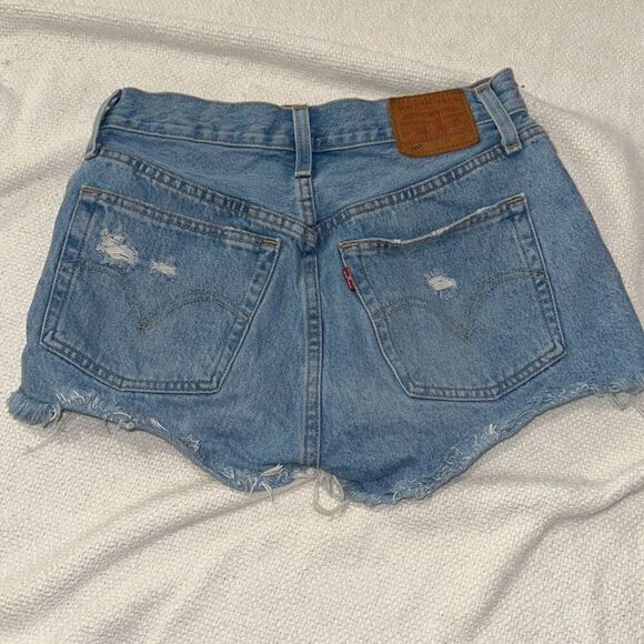 Levi's denim jean destroyed denim light blue mini shorts | Sz W25 - Picture 7 of 7